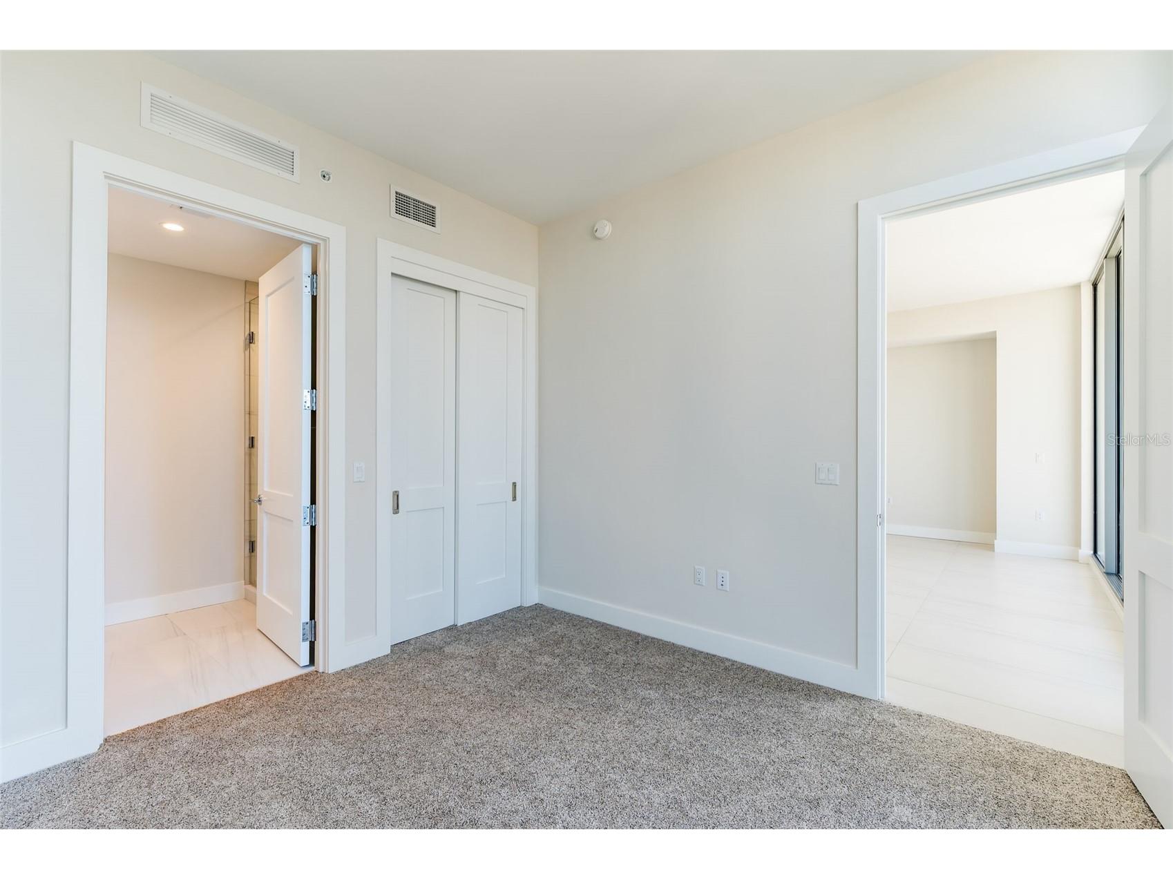 275 1st Avenue South #2208 Saint Petersburg FL 33701 TB8507421 image20