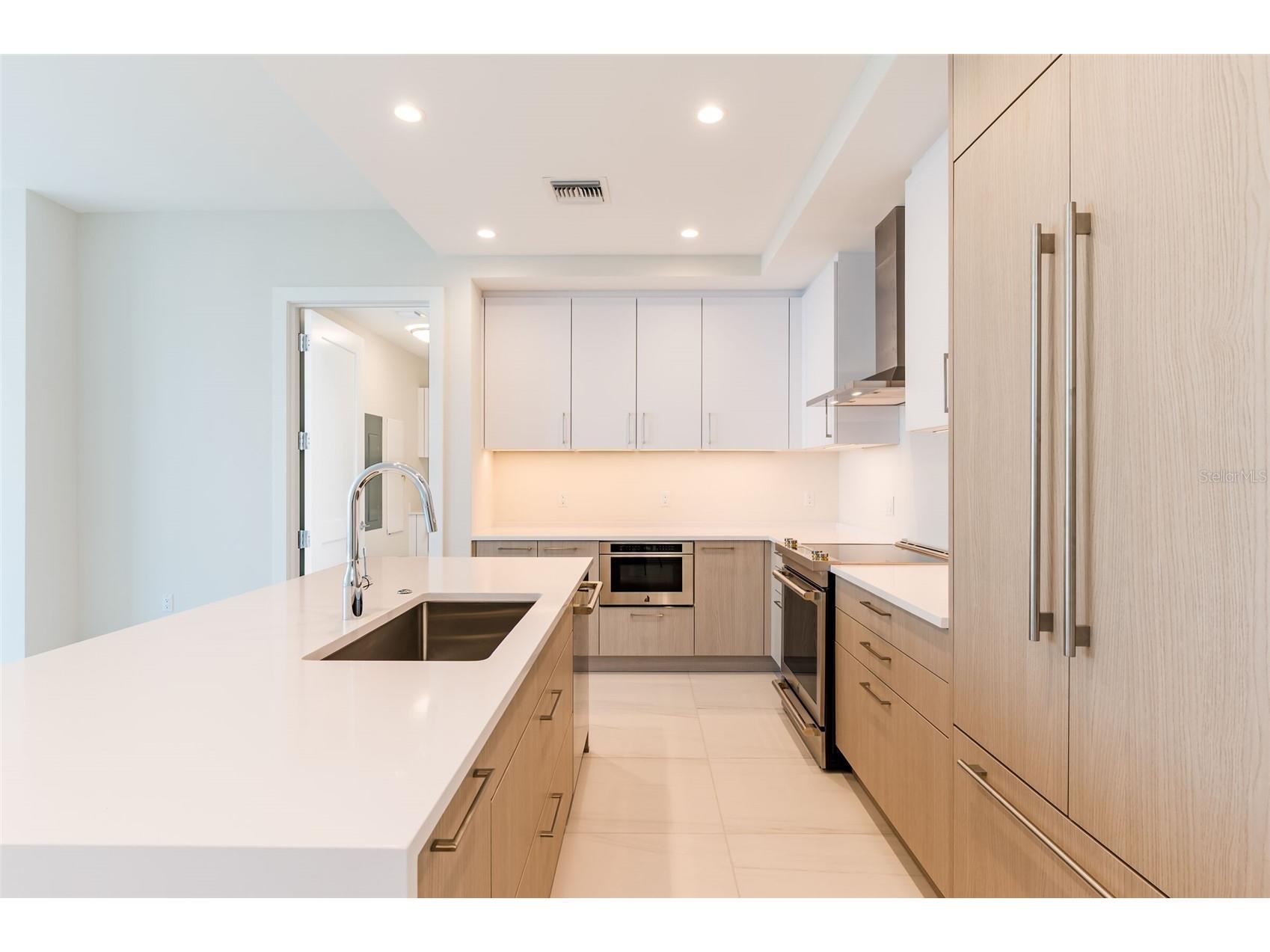 275 1st Avenue South #2208 Saint Petersburg FL 33701 TB8507421 image3