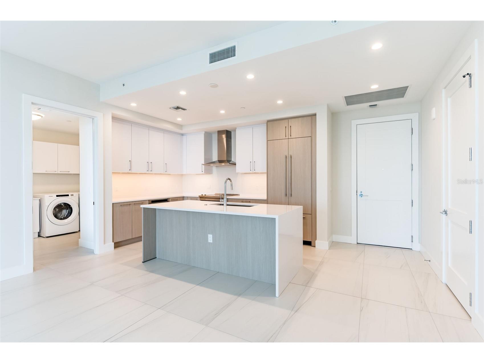 275 1st Avenue South #2208 Saint Petersburg FL 33701 TB8507421 image9