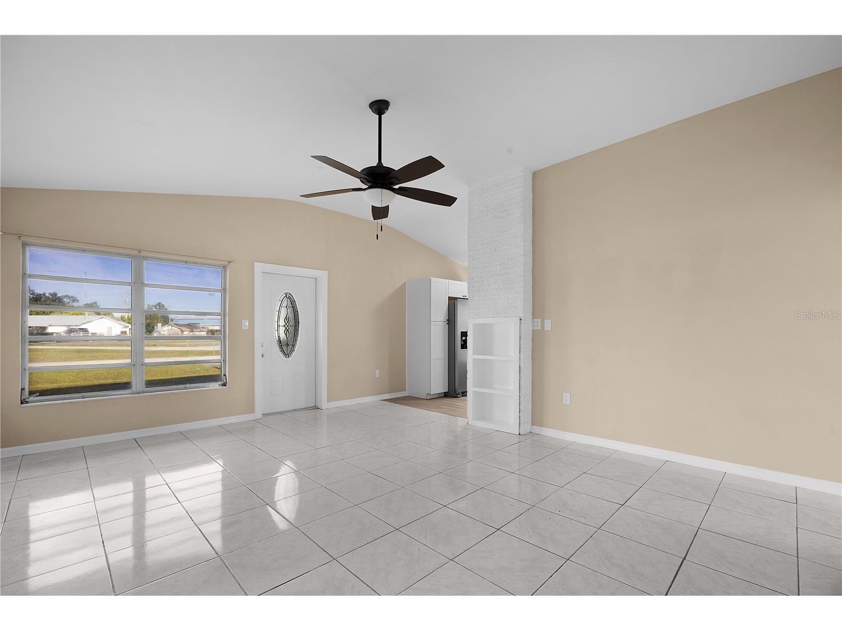 275 Lakeview Drive North Fort Myers FL 33917 A4697486 image5
