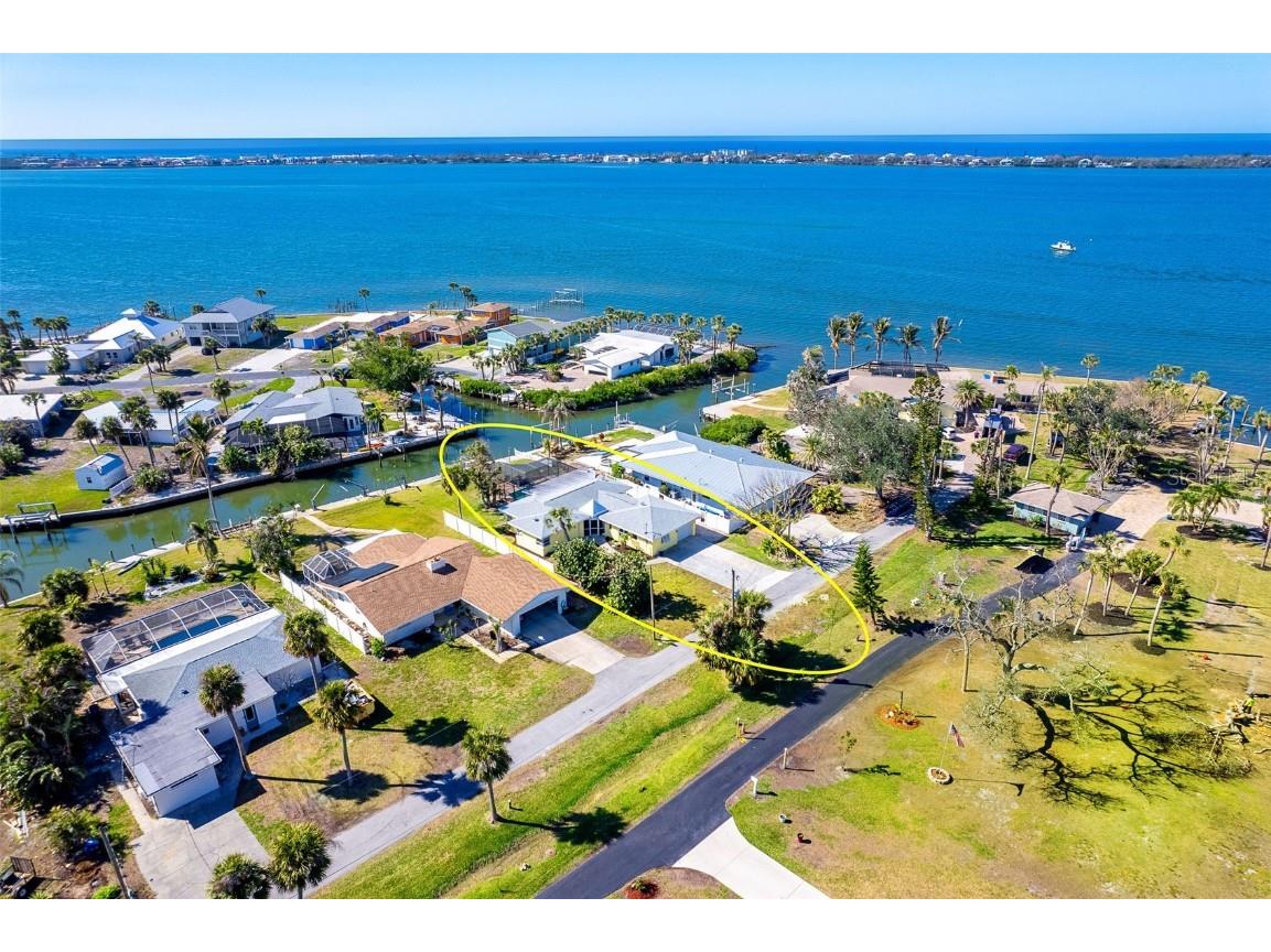 275 North Drive Englewood FL 34223 - LEMON BAY D6140499 image1