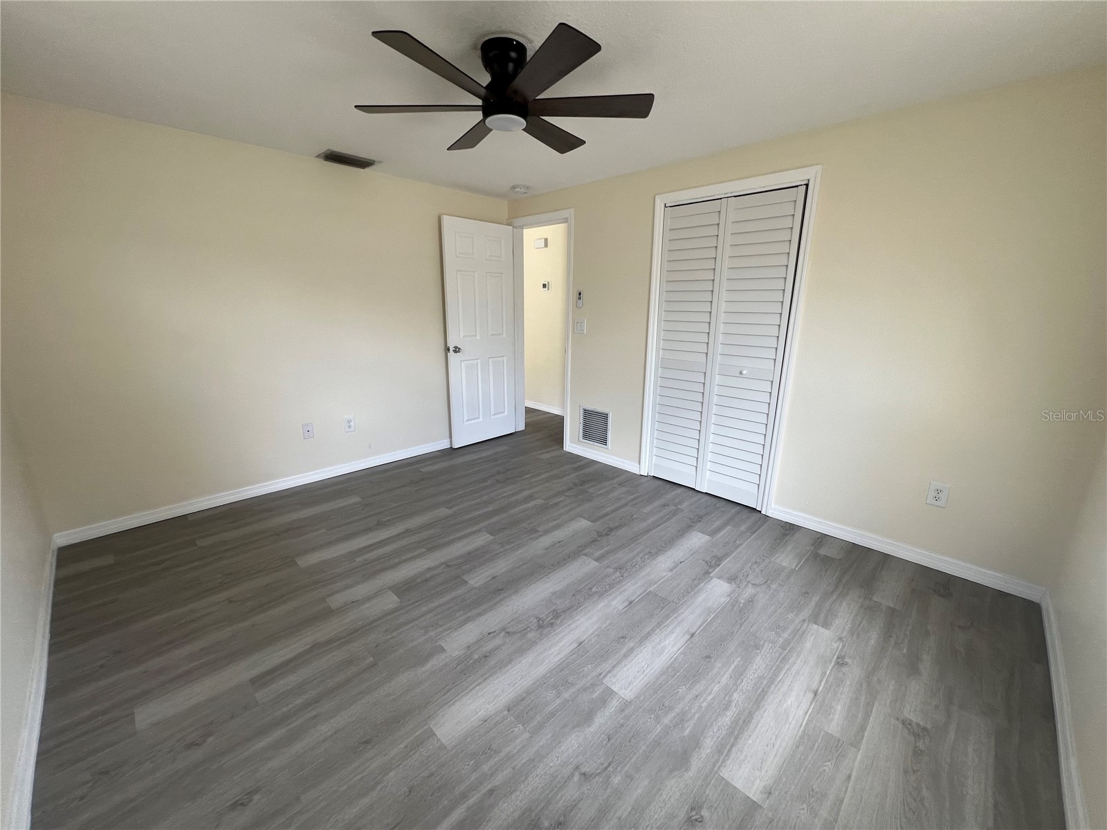275 Pineapple Street #1 Englewood FL 34223 C7525067 image3
