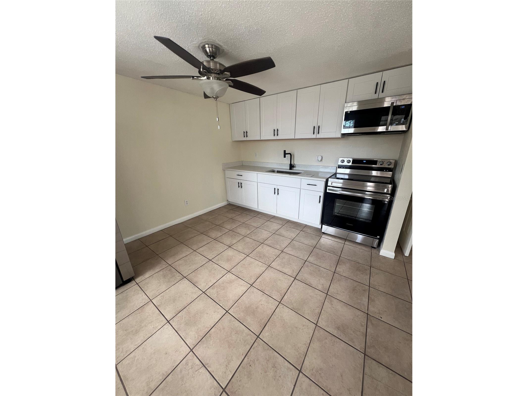 275 Pineapple Street #B Englewood FL 34223 C7525068 image2