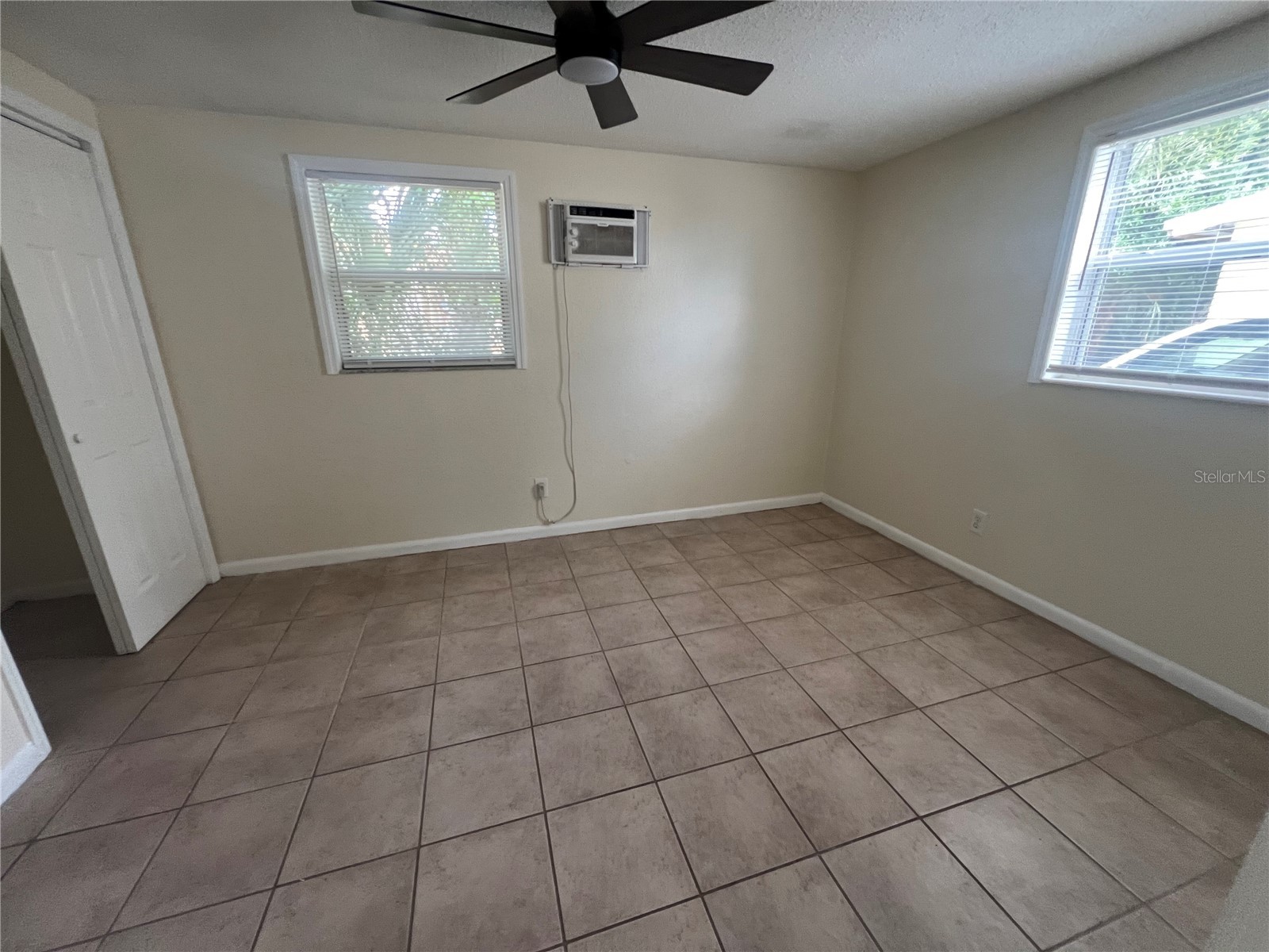275 Pineapple Street #B Englewood FL 34223 C7525068 image4
