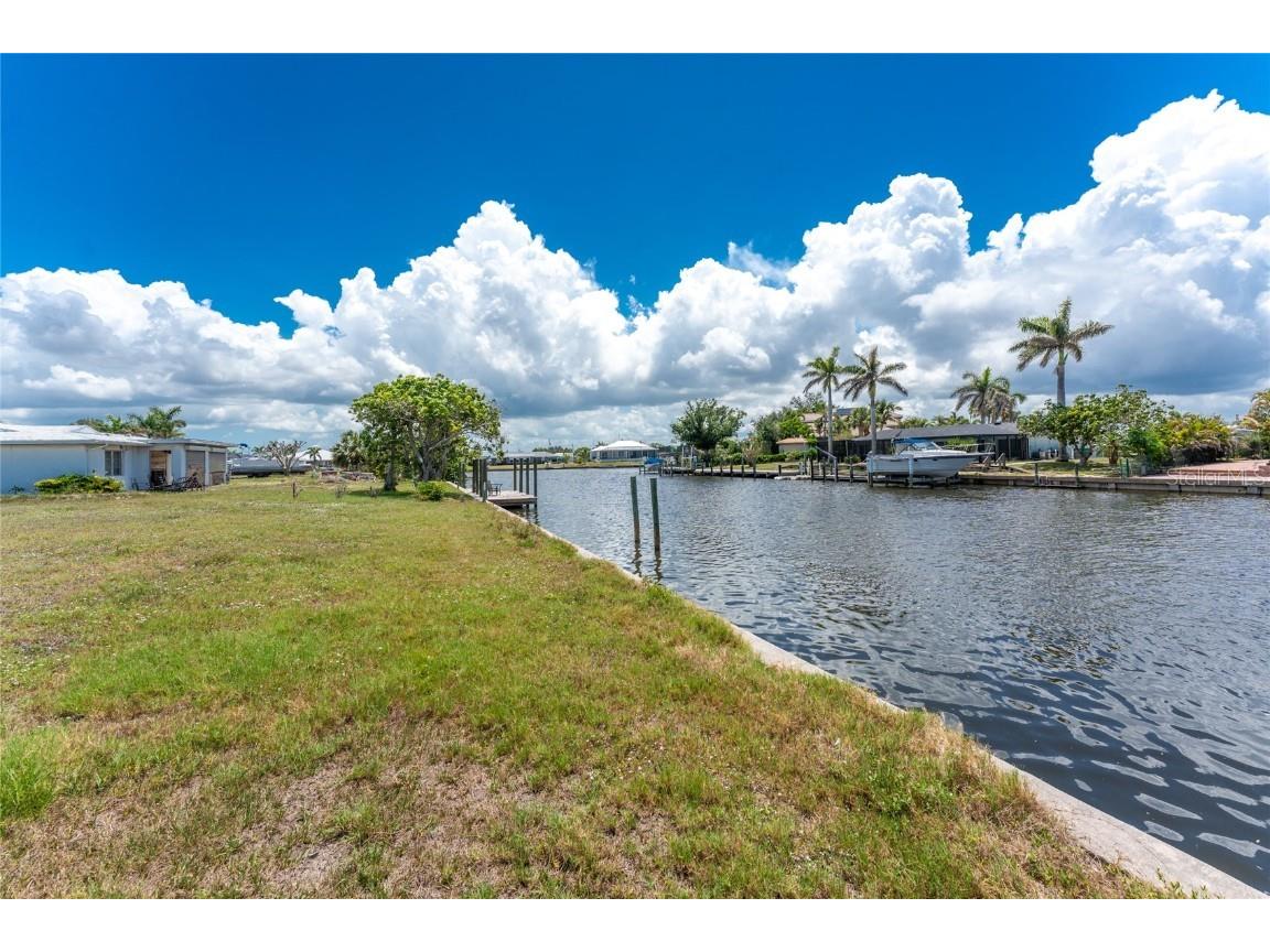 275 Stebbins Terrace SE Port Charlotte FL 33952 - STEBBINS WATERWAY C7510259 image10