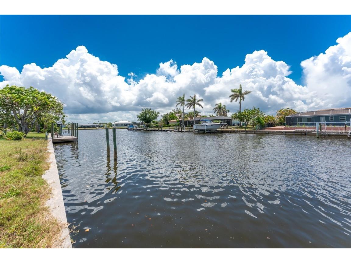 275 Stebbins Terrace SE Port Charlotte FL 33952 - STEBBINS WATERWAY C7510259 image11