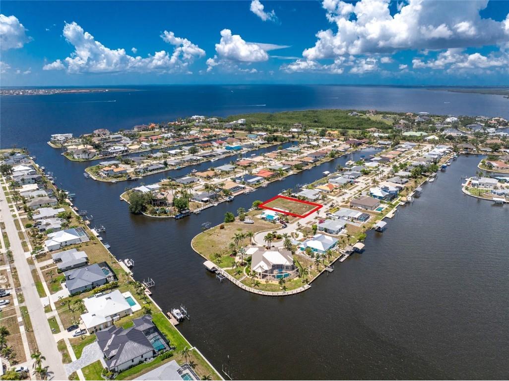 275 Stebbins Terrace SE Port Charlotte FL 33952 - STEBBINS WATERWAY C7510259 image2