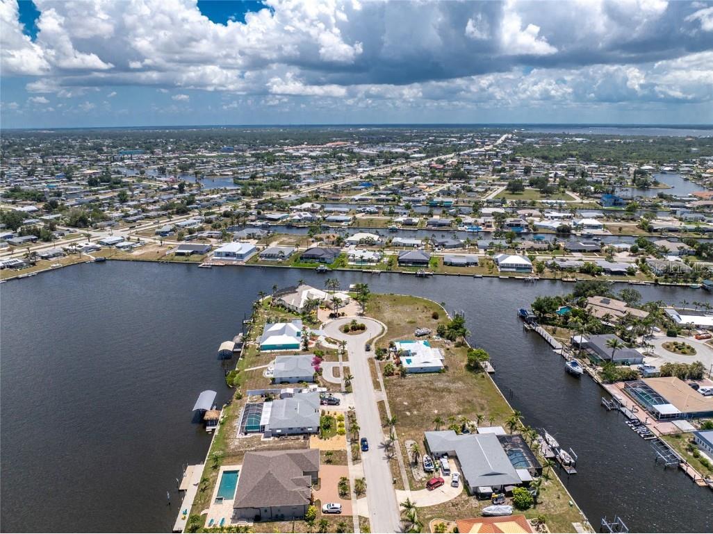 275 Stebbins Terrace SE Port Charlotte FL 33952 - STEBBINS WATERWAY C7510259 image32