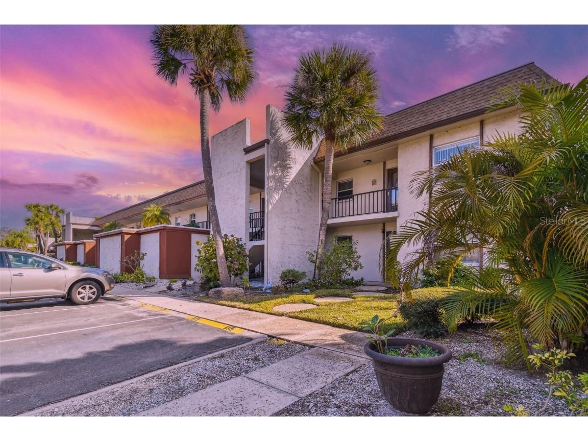 2750 E Bay Drive #1A Largo FL 33771 U8189789 image1