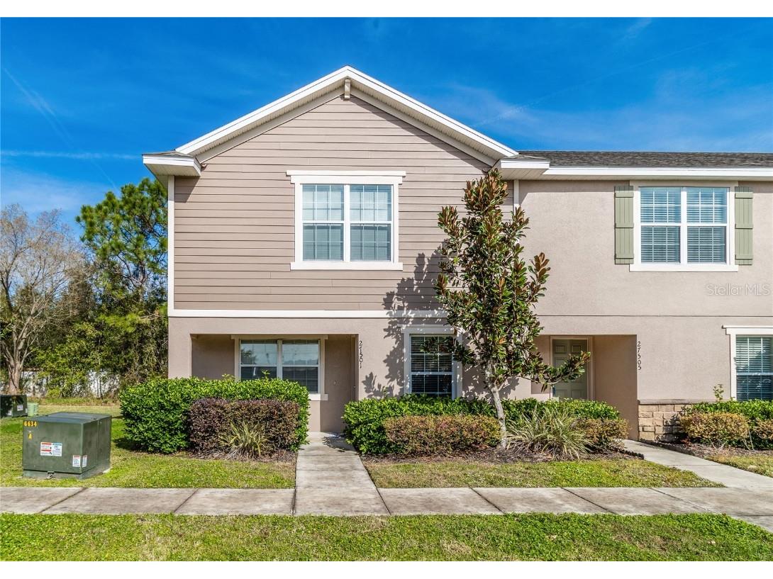 27501 Desert Willow Way Wesley Chapel FL 33544 T3499716 image1