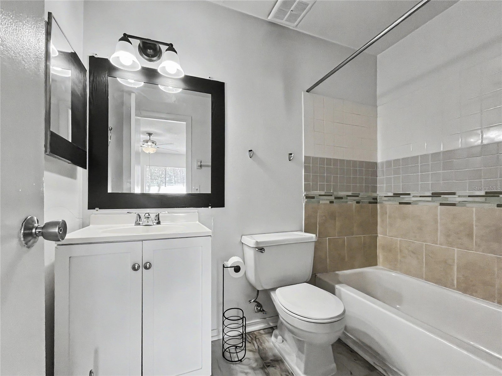 2752 Hidden Lake Boulevard #2752 Sarasota FL 34237 A4691793 image10