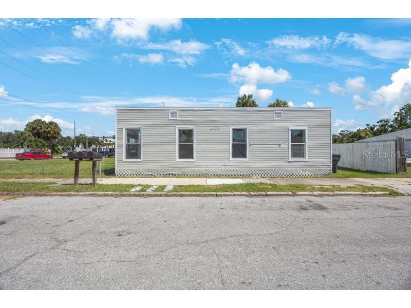 2753 53rd Avenue N Saint Petersburg FL 33714 TB8480866 image1