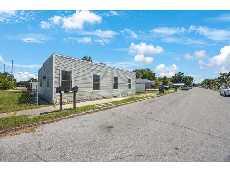 2753 53rd Avenue N Saint Petersburg FL 33714 TB8480866 image2