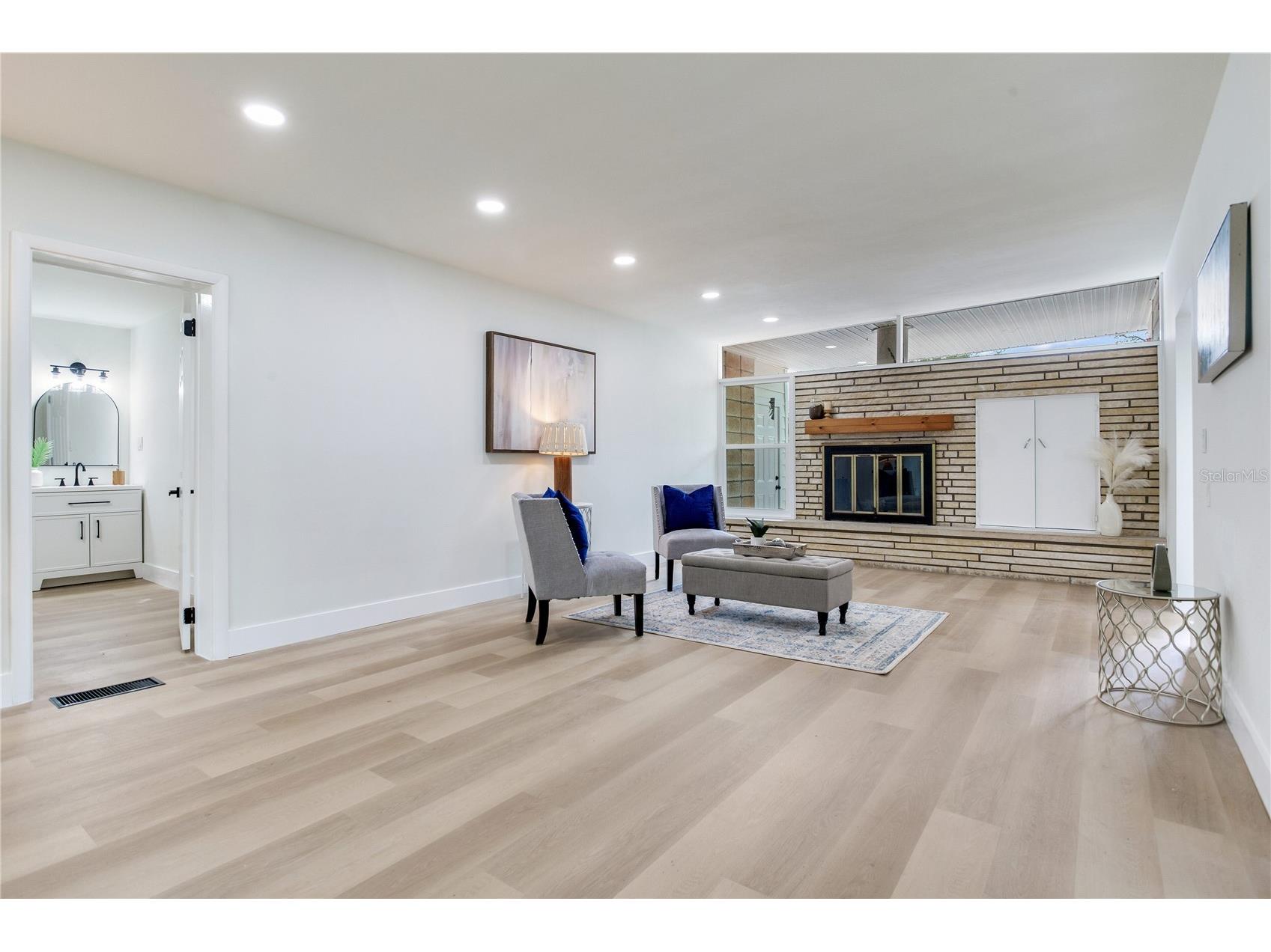2753 Valencia Drive Sarasota FL 34239 TB8493972 image13