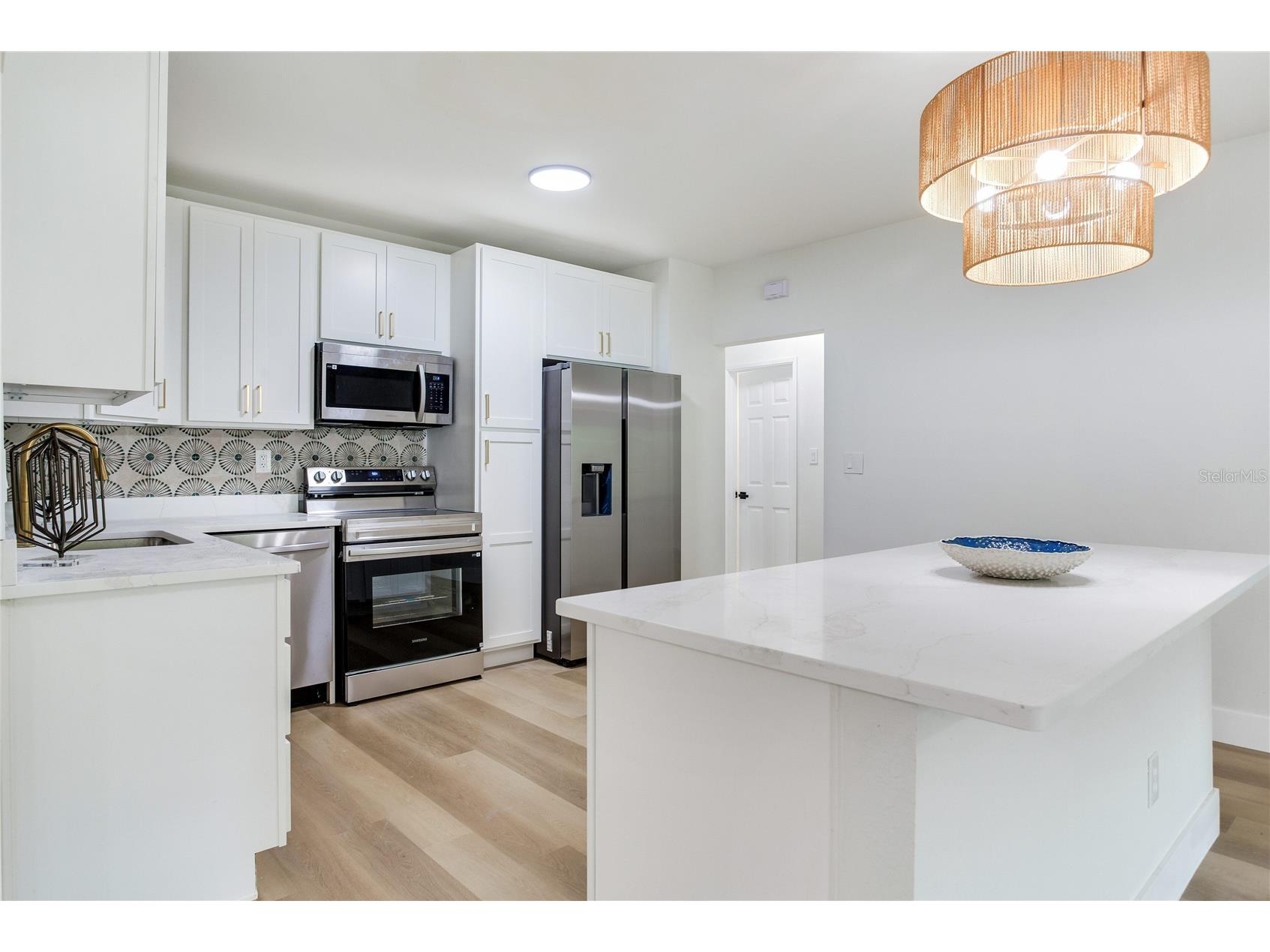 2753 Valencia Drive Sarasota FL 34239 TB8493972 image26