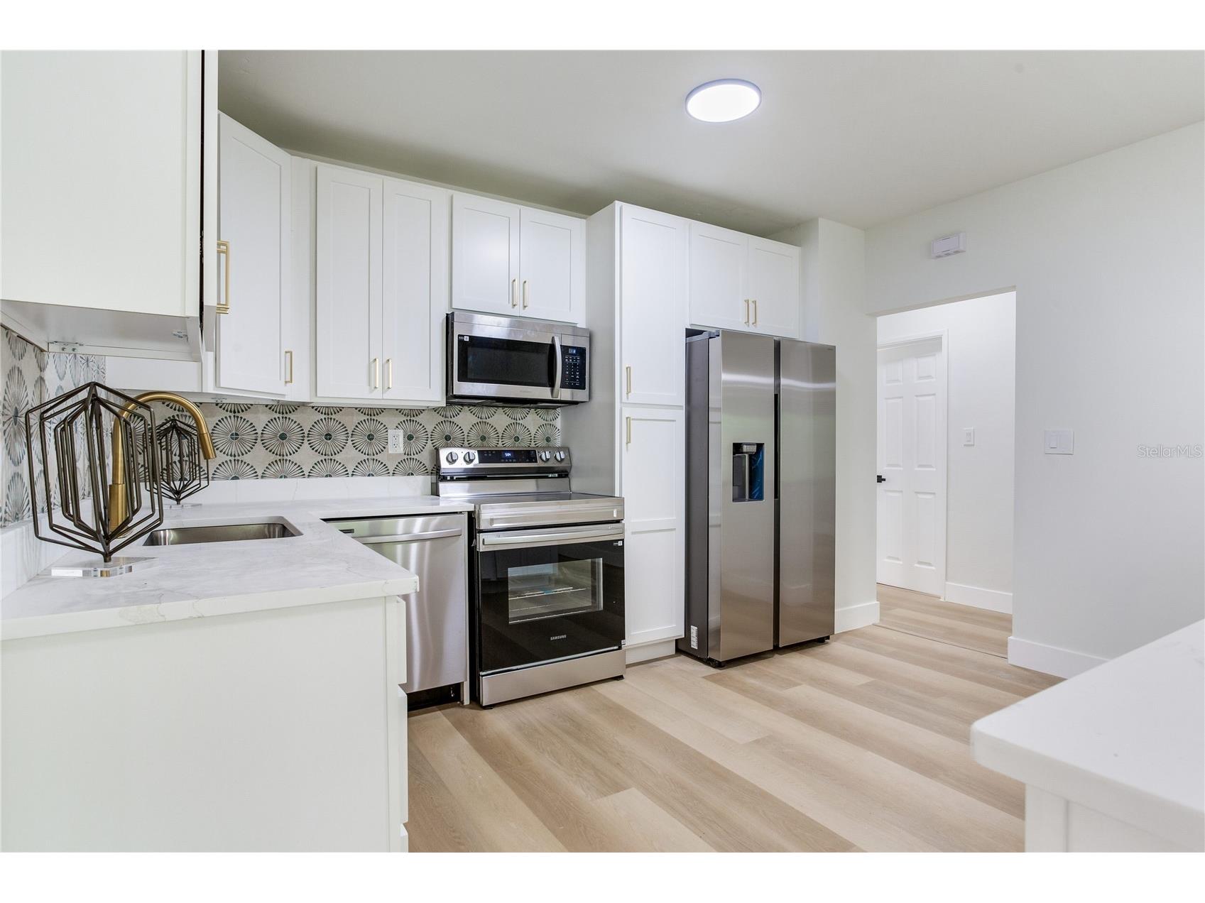 2753 Valencia Drive Sarasota FL 34239 TB8493972 image27