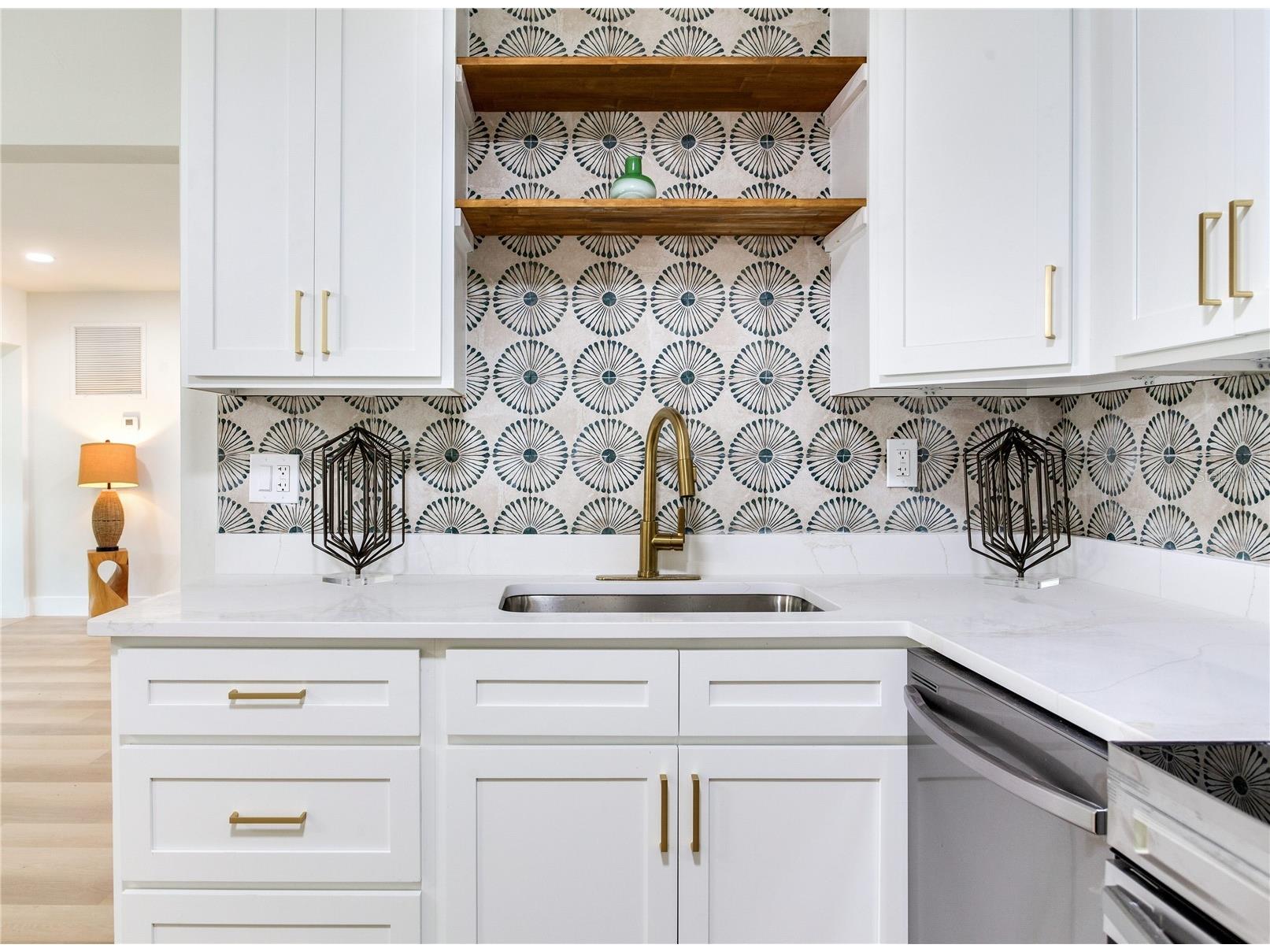 2753 Valencia Drive Sarasota FL 34239 TB8493972 image29