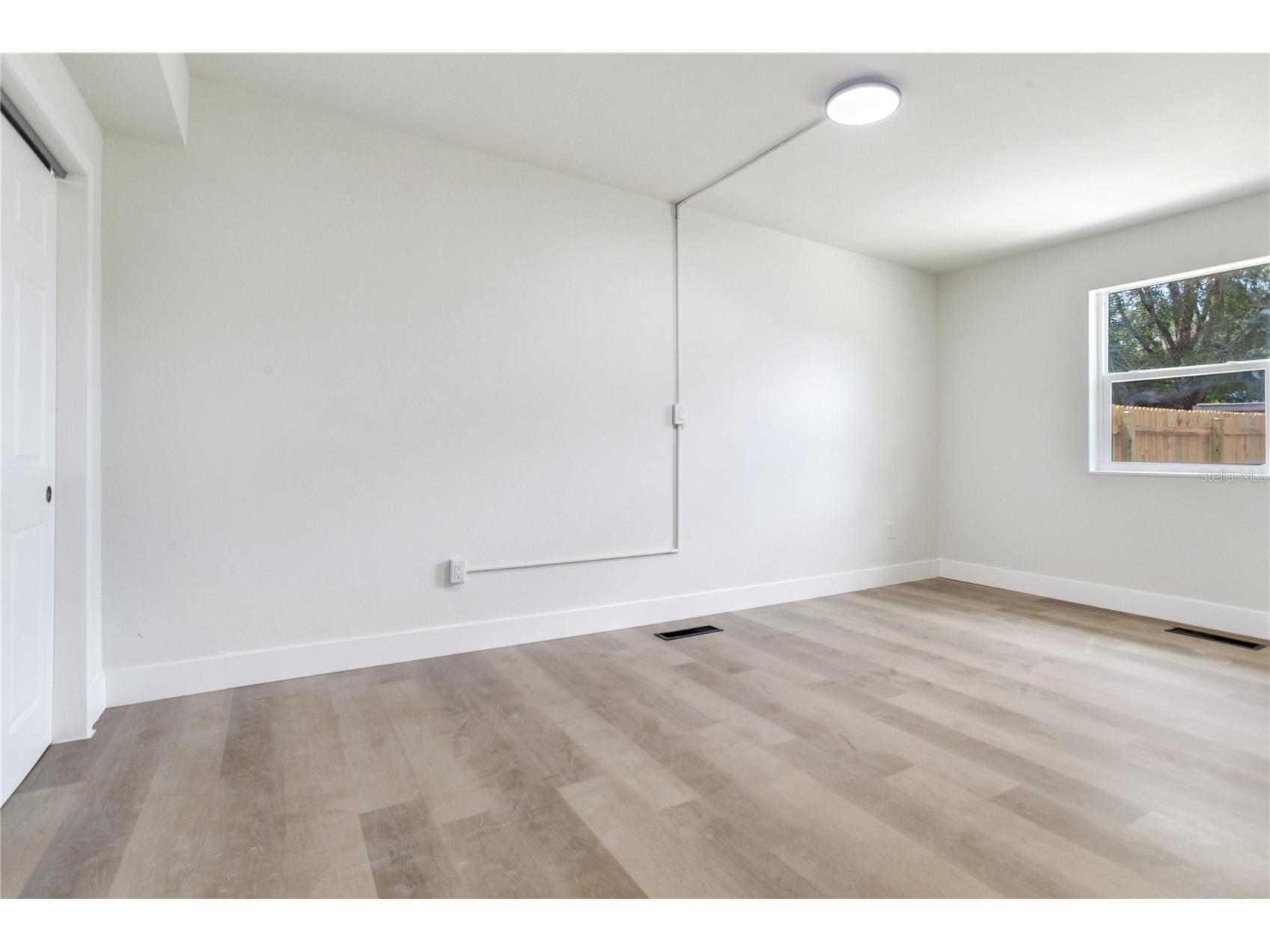2753 Valencia Drive Sarasota FL 34239 TB8493972 image38