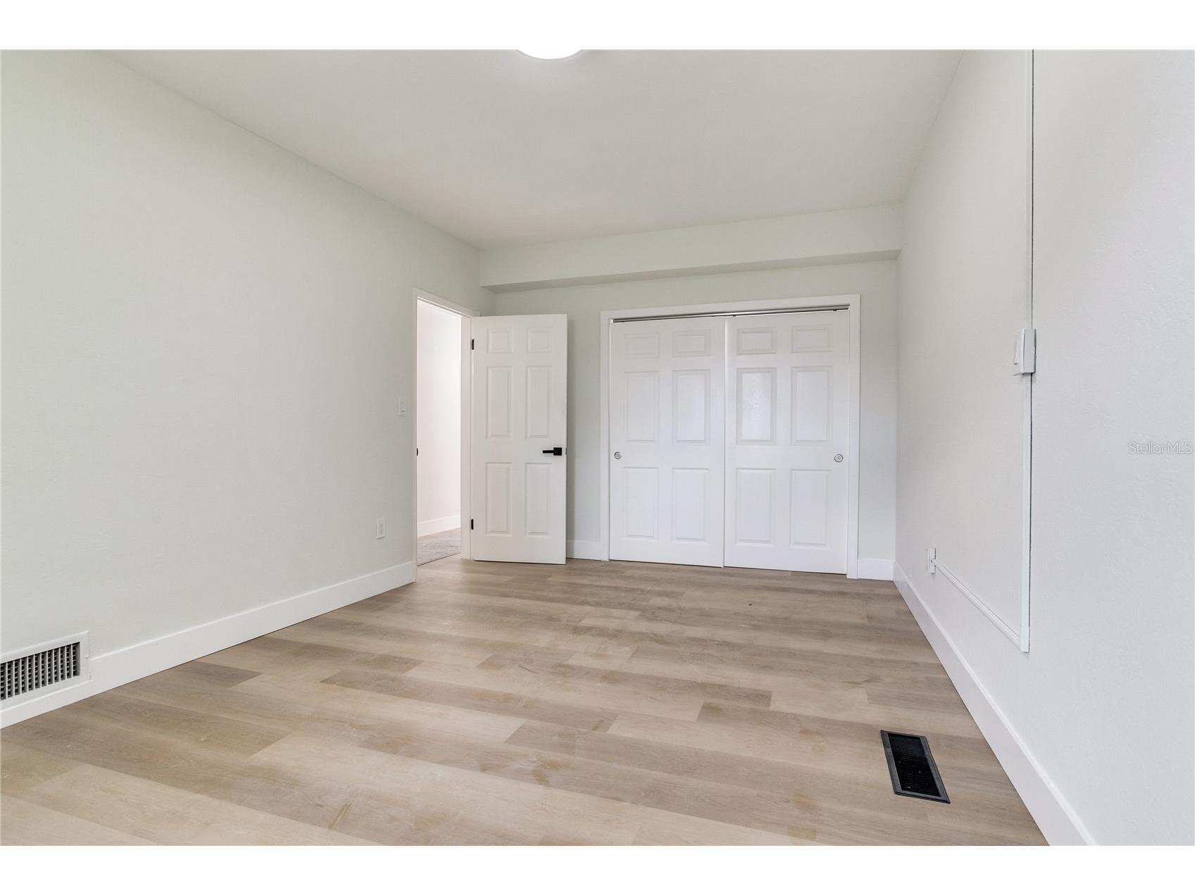 2753 Valencia Drive Sarasota FL 34239 TB8493972 image40
