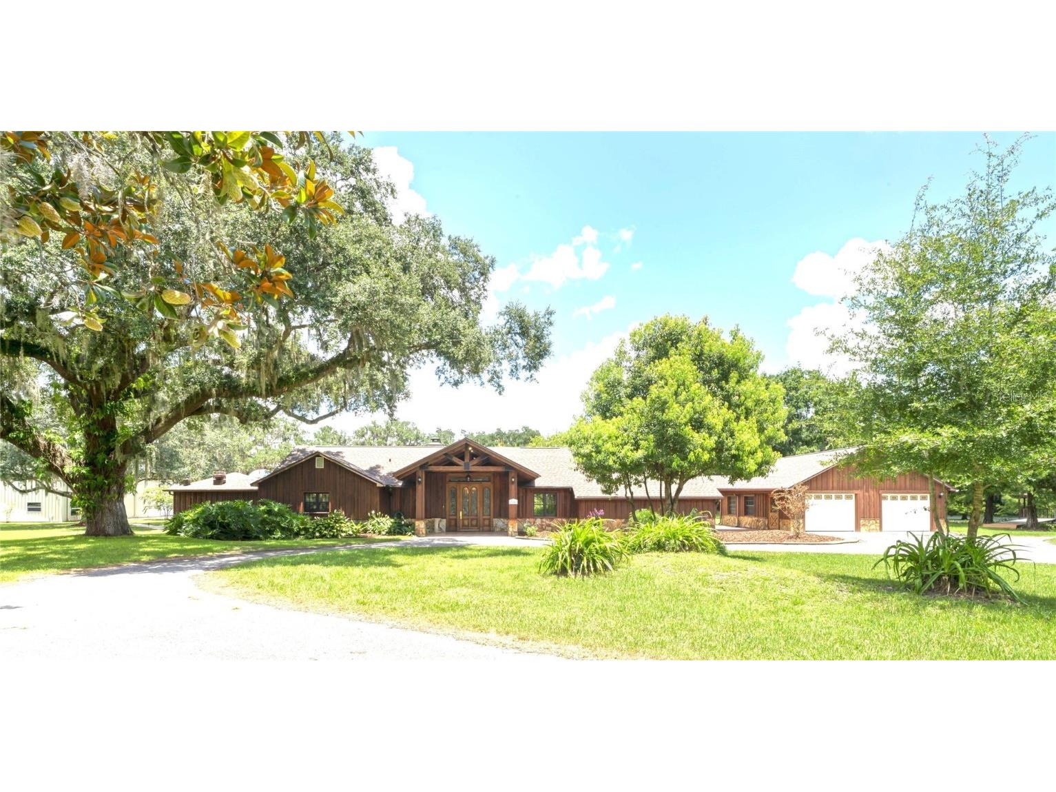 27547 Miller Road Dade City FL 33525 W7866810 image1