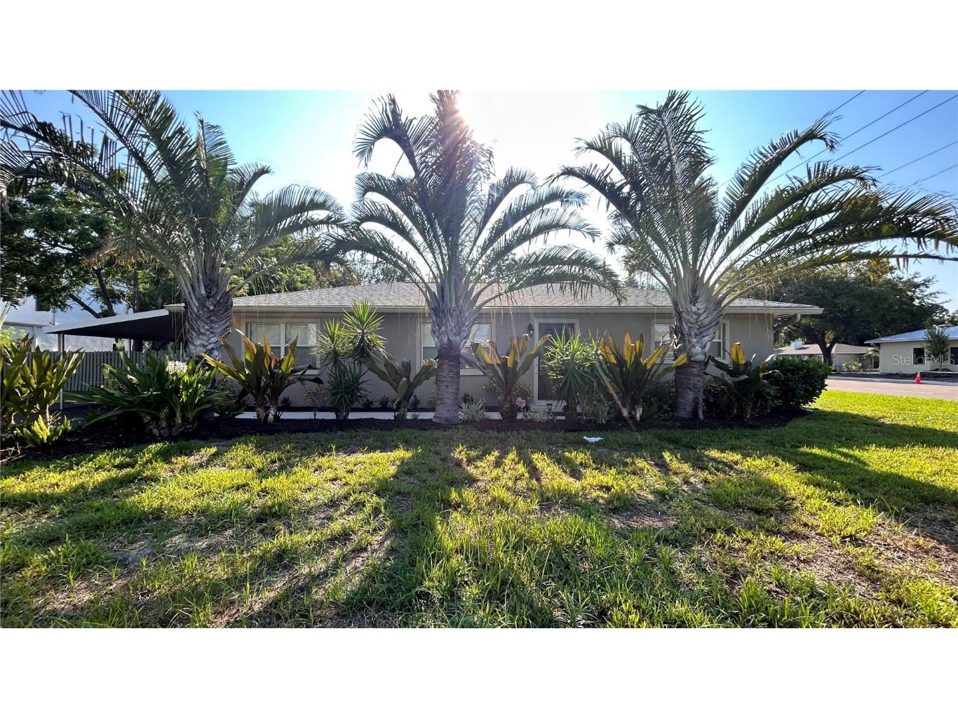 2755 S East Avenue Sarasota FL 34239 A4620897 image1