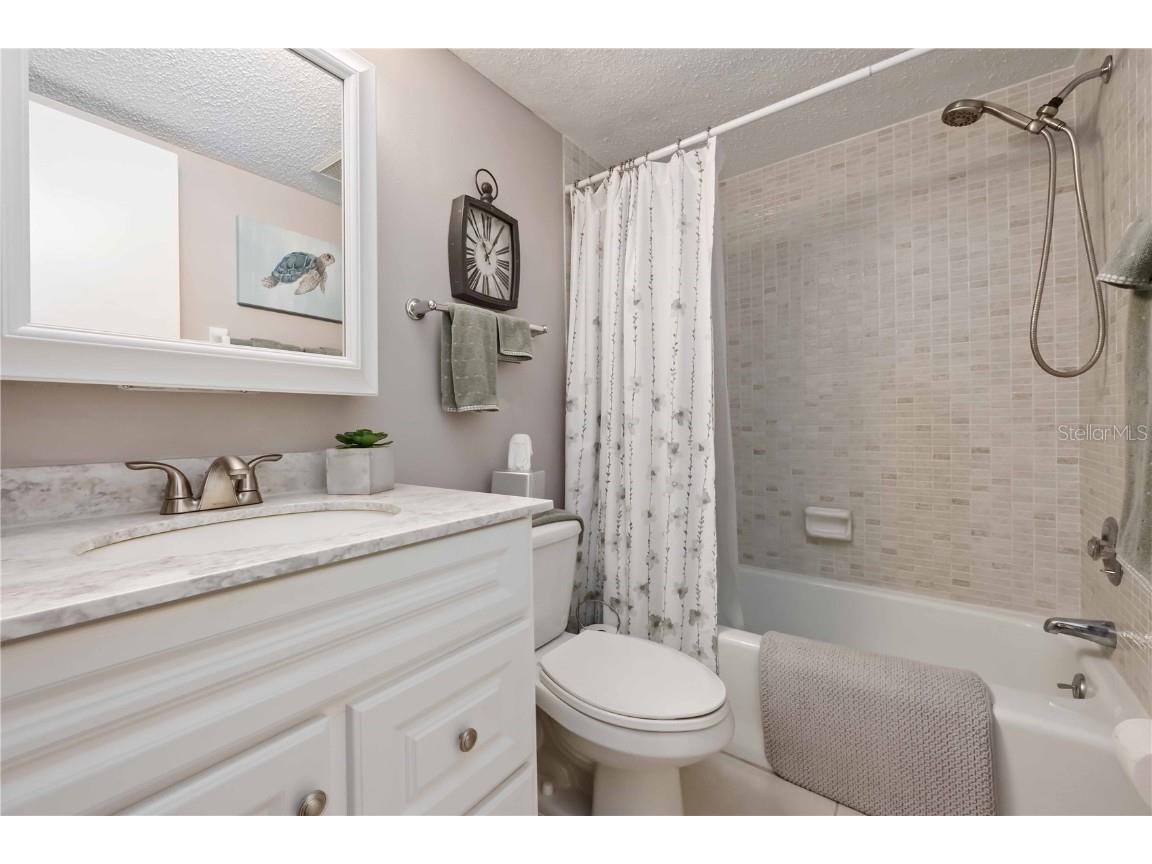 2756 Clubhouse Drive #101 Sarasota FL 34232 A4675728 image18