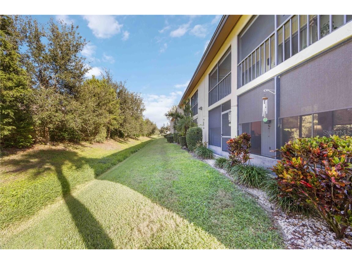 2756 Clubhouse Drive #101 Sarasota FL 34232 A4675728 image35