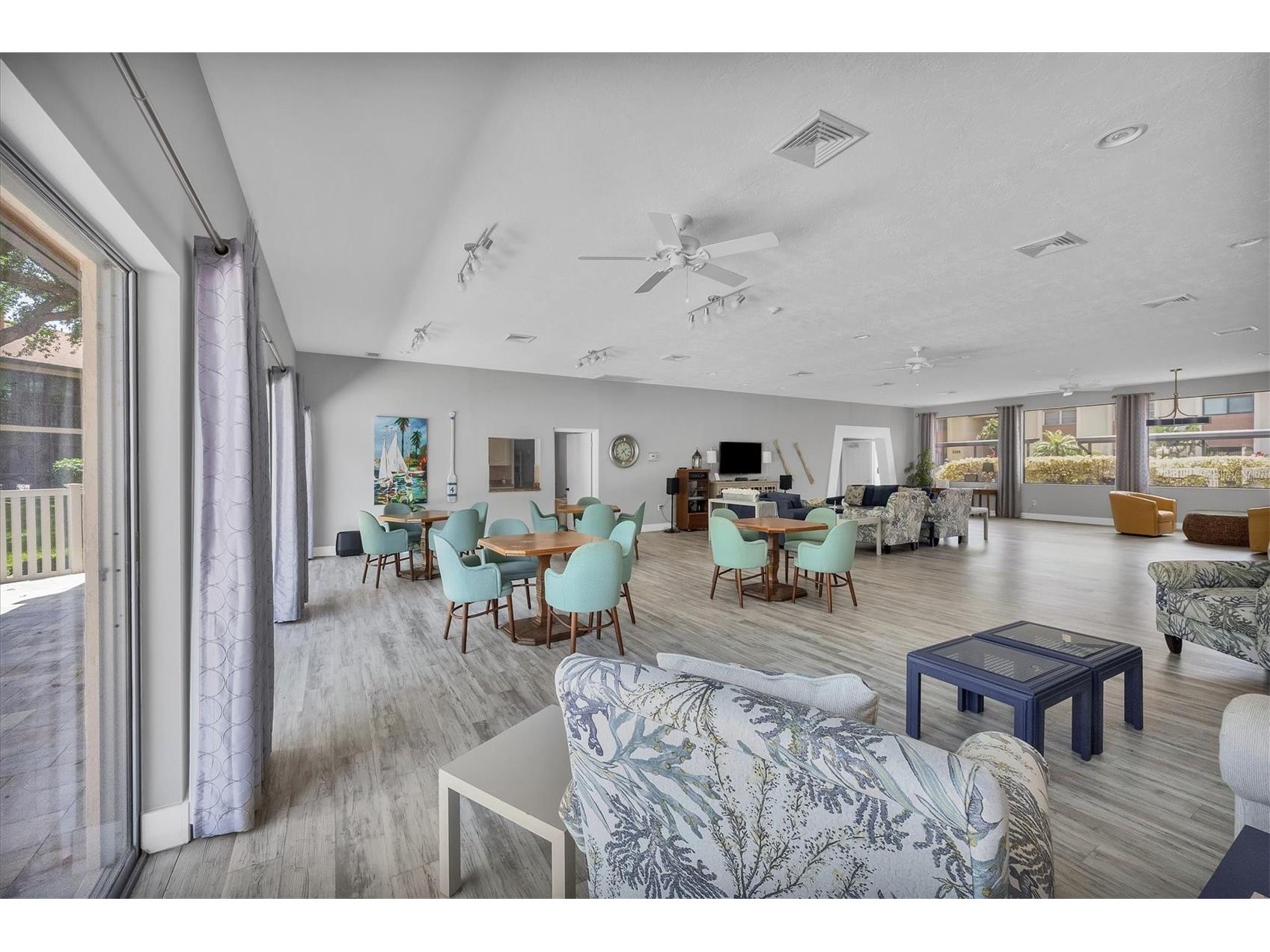 2756 Clubhouse Drive #101 Sarasota FL 34232 N6143766 image38