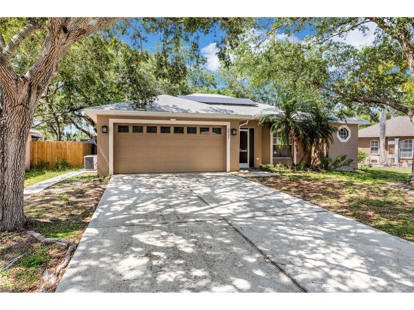 2757 Feiffer Circle Sarasota FL 34235 A4691052 image1