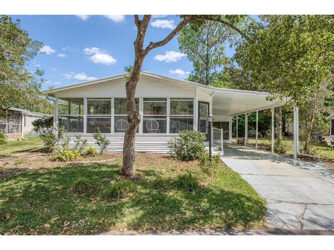 2757 Kingswood Circle Brooksville FL 34604 W7853400 image1