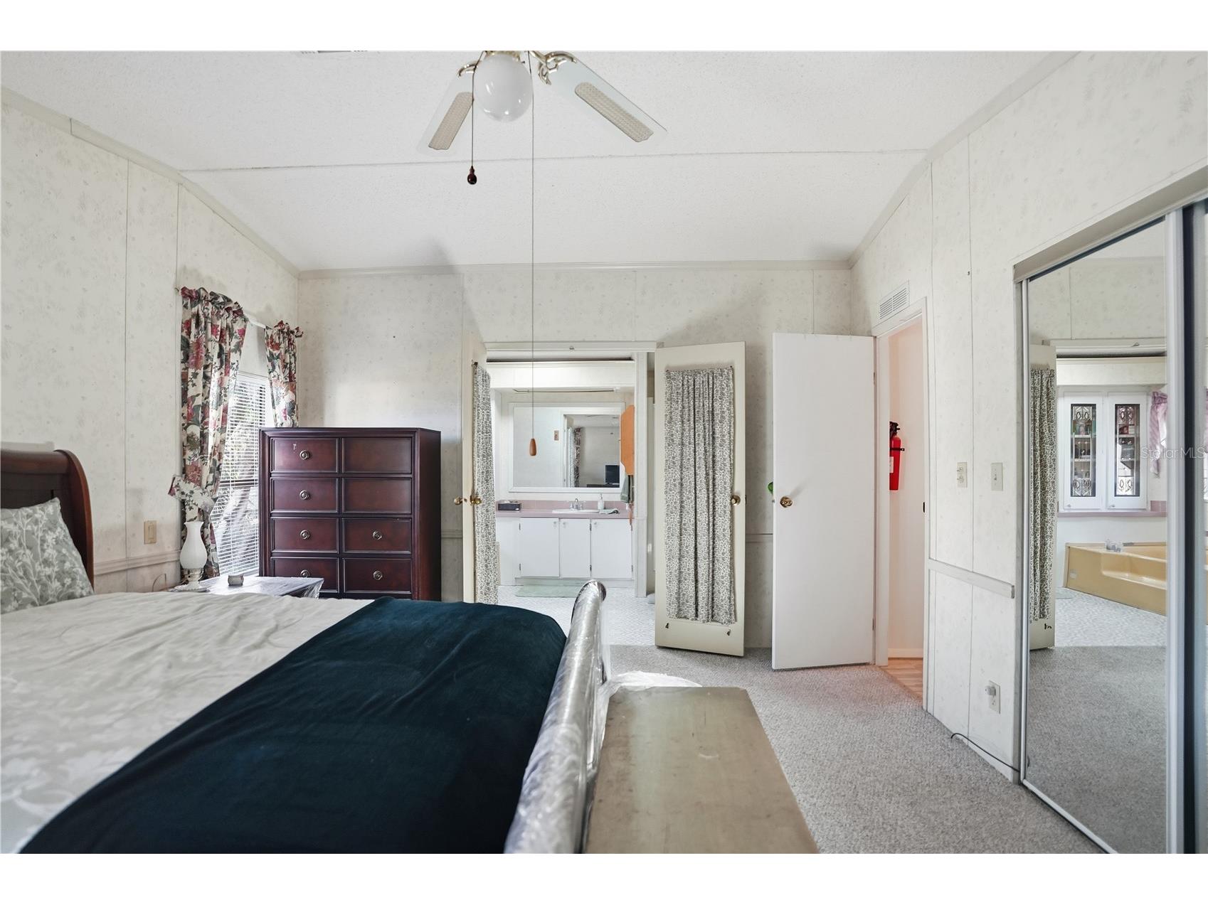 2757 Kingswood Circle Brooksville FL 34604 W7882378 image13