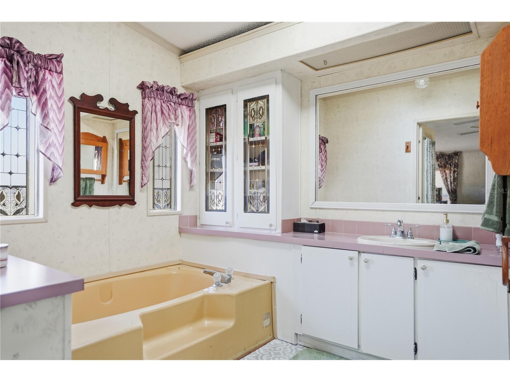 2757 Kingswood Circle Brooksville FL 34604 W7882378 image15