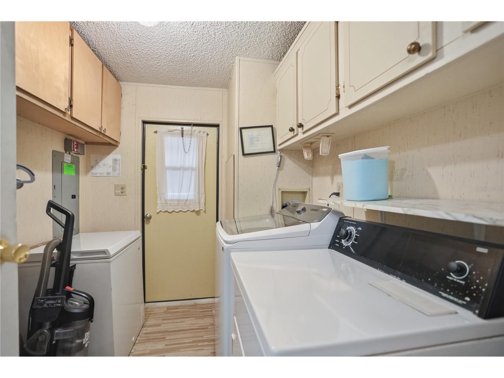 2757 Kingswood Circle Brooksville FL 34604 W7882378 image18