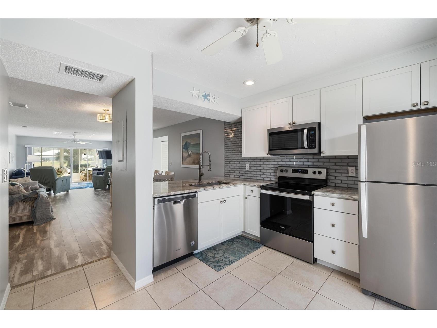 276 Cerromar Way S #60 Venice FL 34293 N6143432 image5