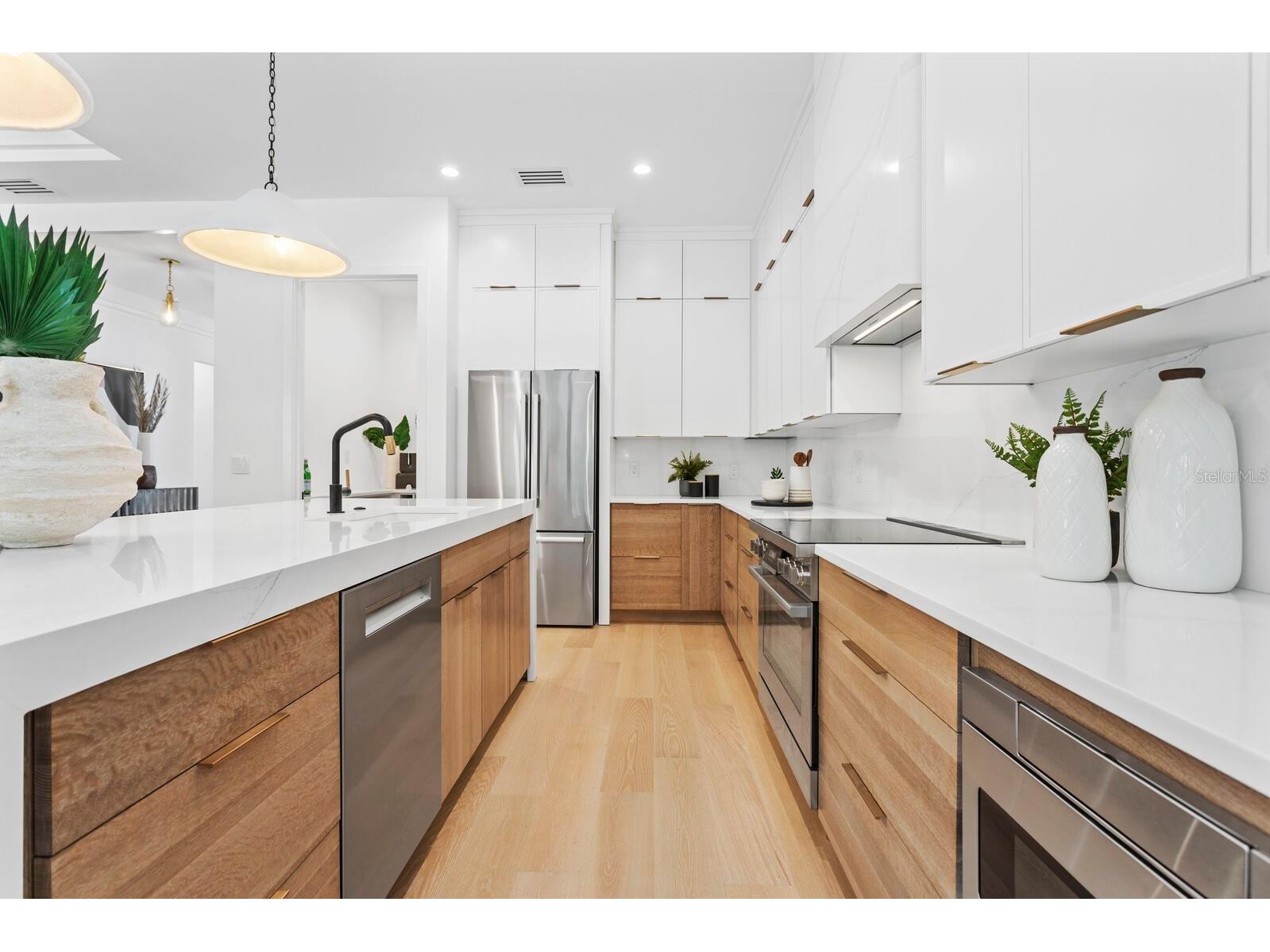 276 Island Circle Sarasota FL 34242 - GRAND CANAL A4667090 image6