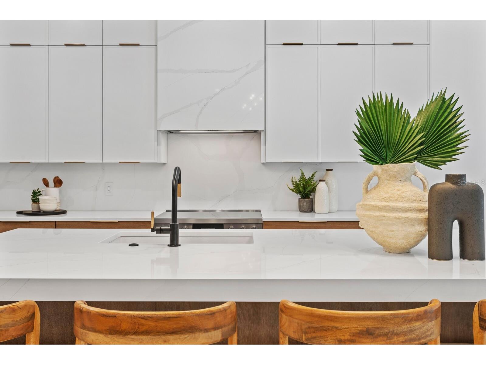 276 Island Circle Sarasota FL 34242 - GRAND CANAL A4667090 image9