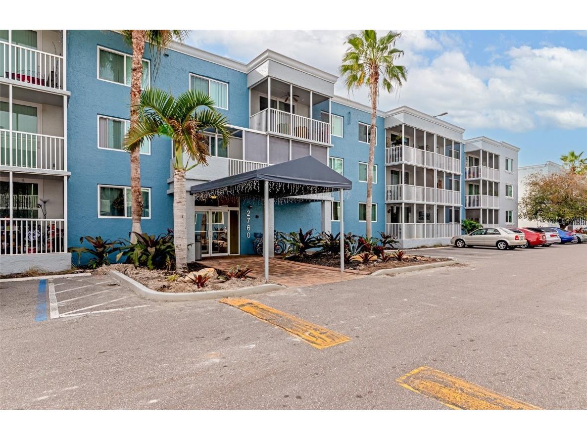 2760 Coconut Bay Lane #236 Sarasota FL 34237 A4620387 image1