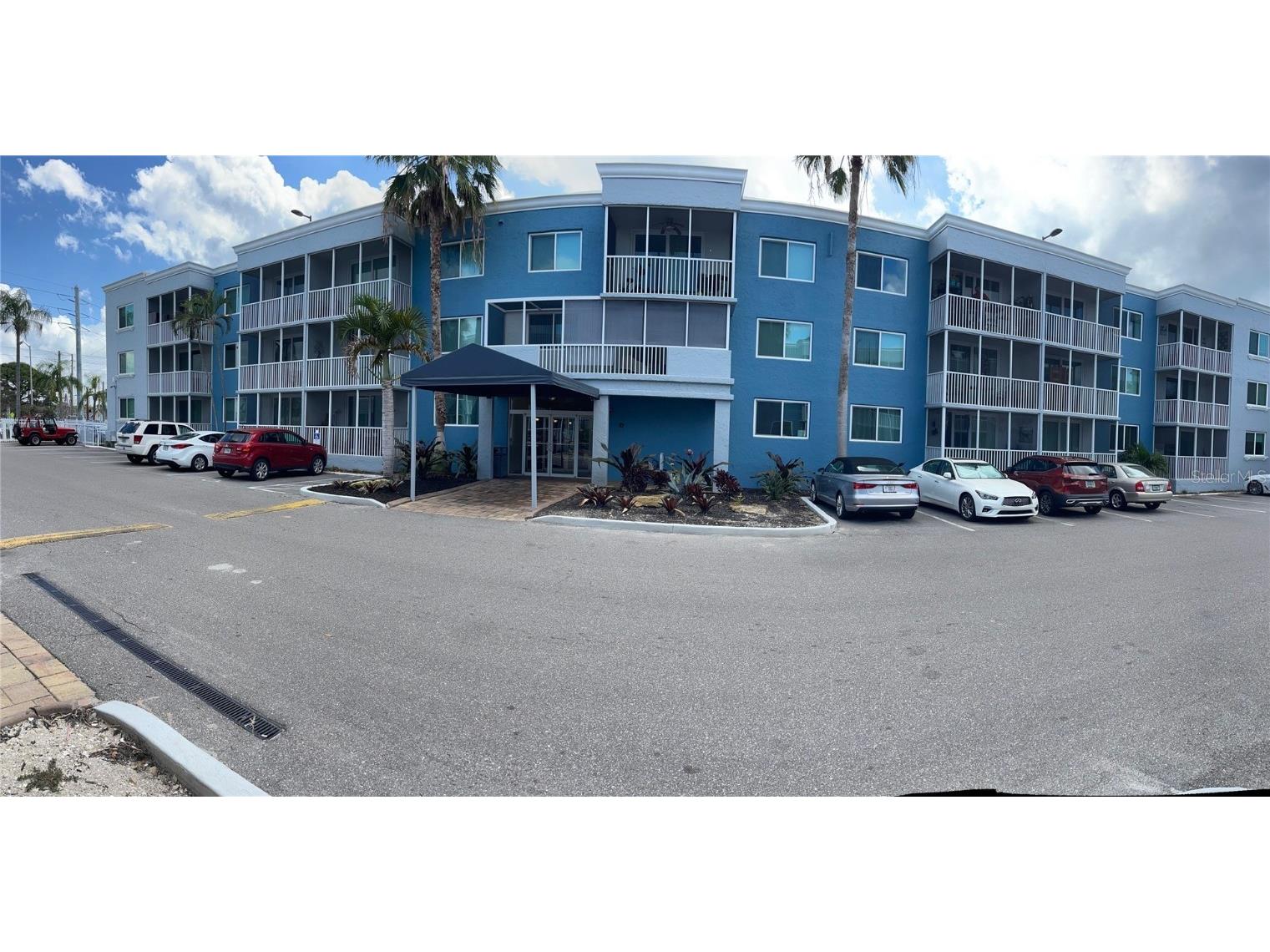 2760 Coconut Bay Ln 1m #217 Sarasota FL 34237 A4609155 image1