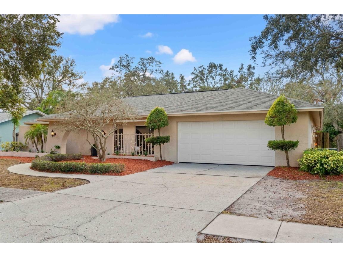 2761 Westchester Drive N Clearwater FL 33761 TB8327381 image1