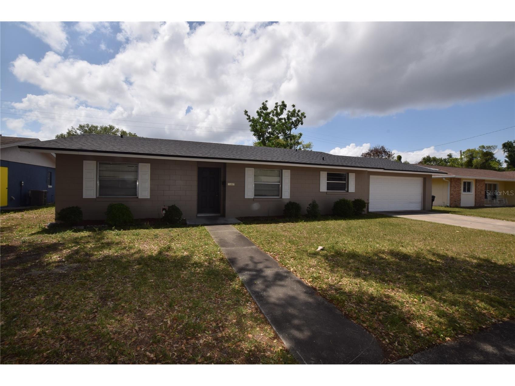 2762 Clear Cove Lane Orlando FL 32805 O6402602 image1