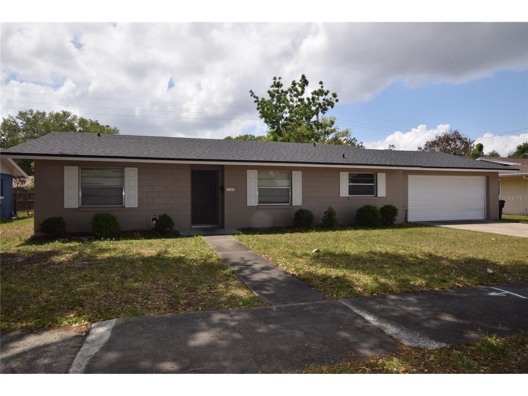 2762 Clear Cove Lane Orlando FL 32805 O6404566 image2