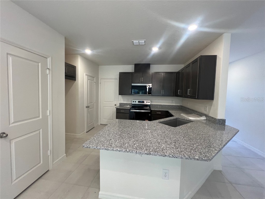 2762 Raindrop Run Street Clermont FL 34714 S5140523 image3