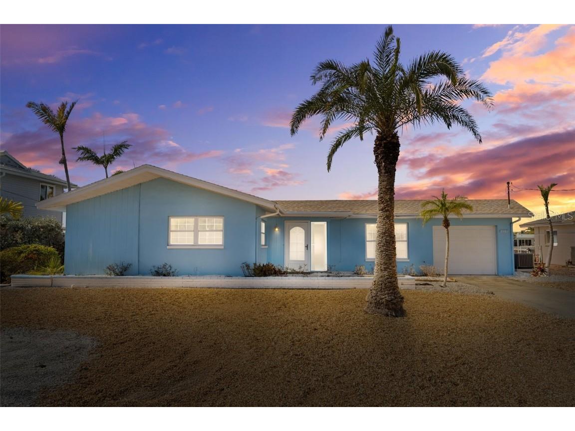 2762 W Vina Del Mar Boulevard Saint Pete Beach FL 33706 - LITTLE MCPHERSON BAYOU A4638223 image1