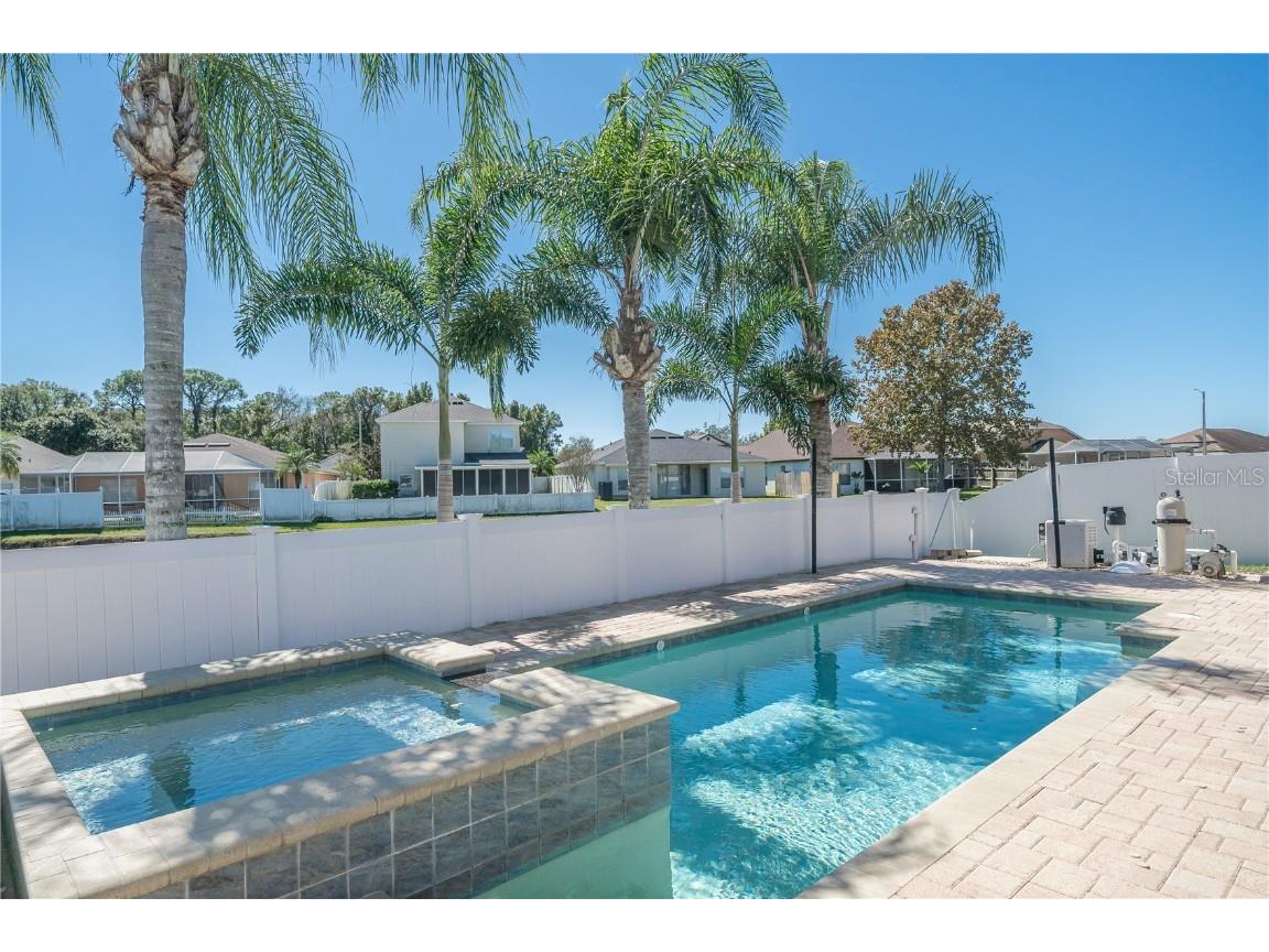 27621 Sugar Loaf Drive Wesley Chapel FL 33544 TB8392968 image2