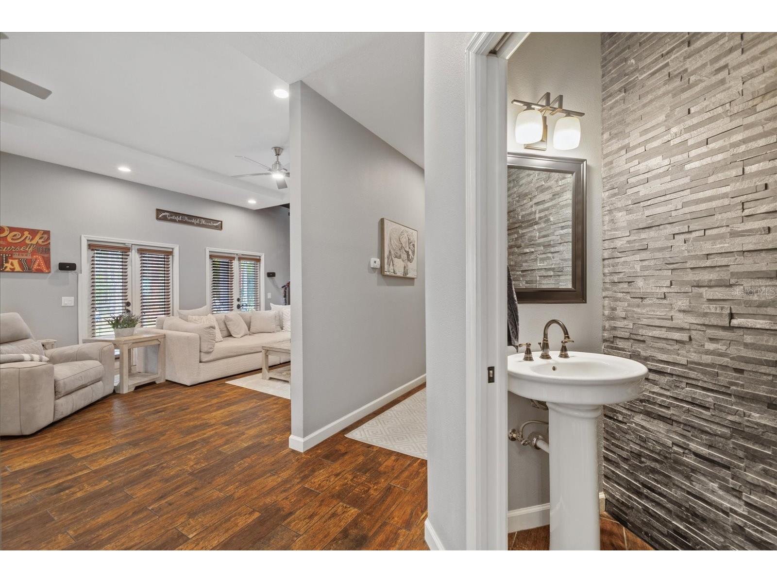 27625 Lincoln Place Wesley Chapel FL 33544 TB8495655 image32