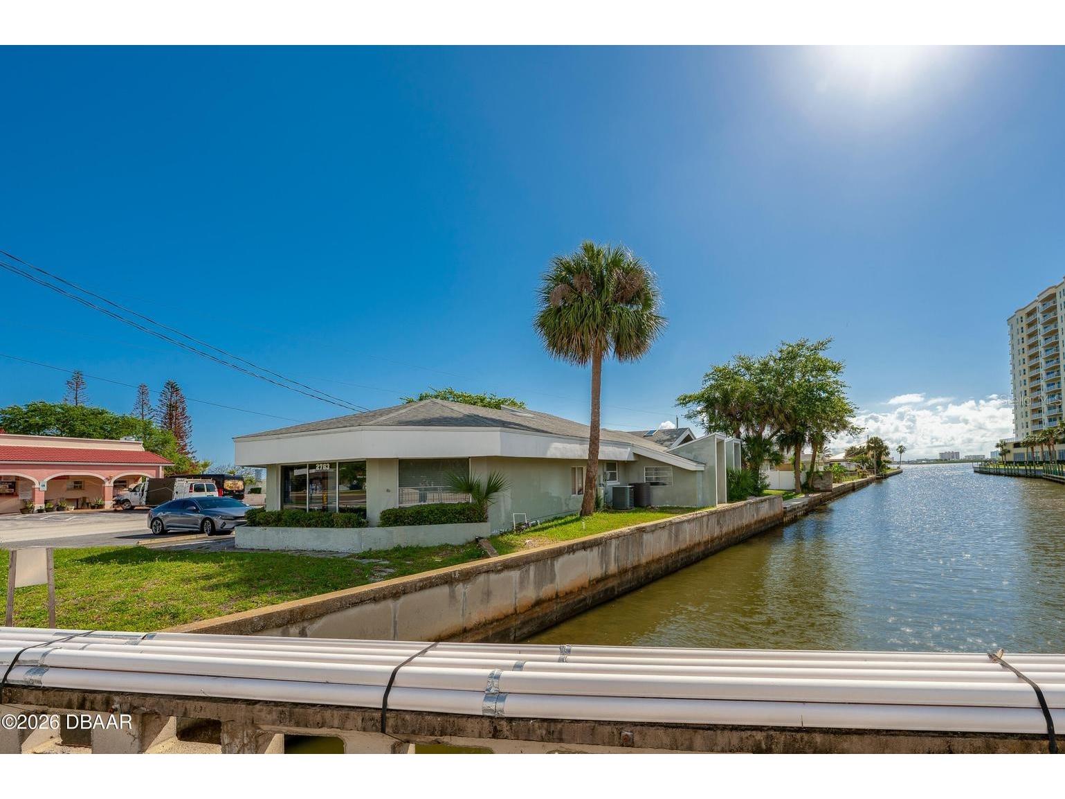 2763 S Ridgewood Avenue South Daytona FL 32119 V4949560 image1
