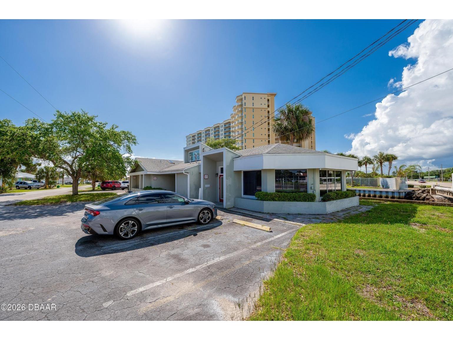 2763 S Ridgewood Avenue South Daytona FL 32119 V4949560 image4