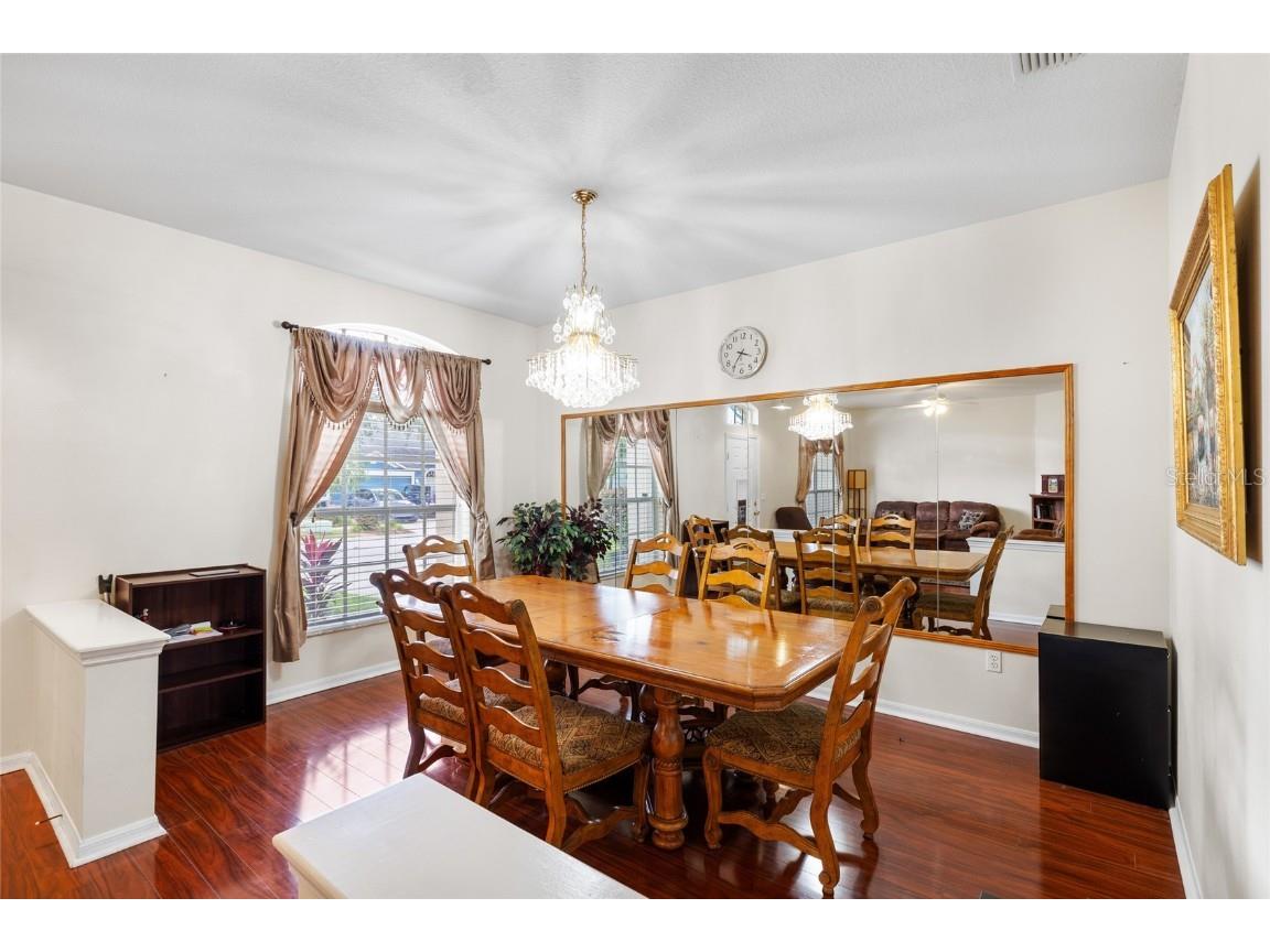 2763 Valencia Grove Drive Valrico FL 33596 L4956383 image12