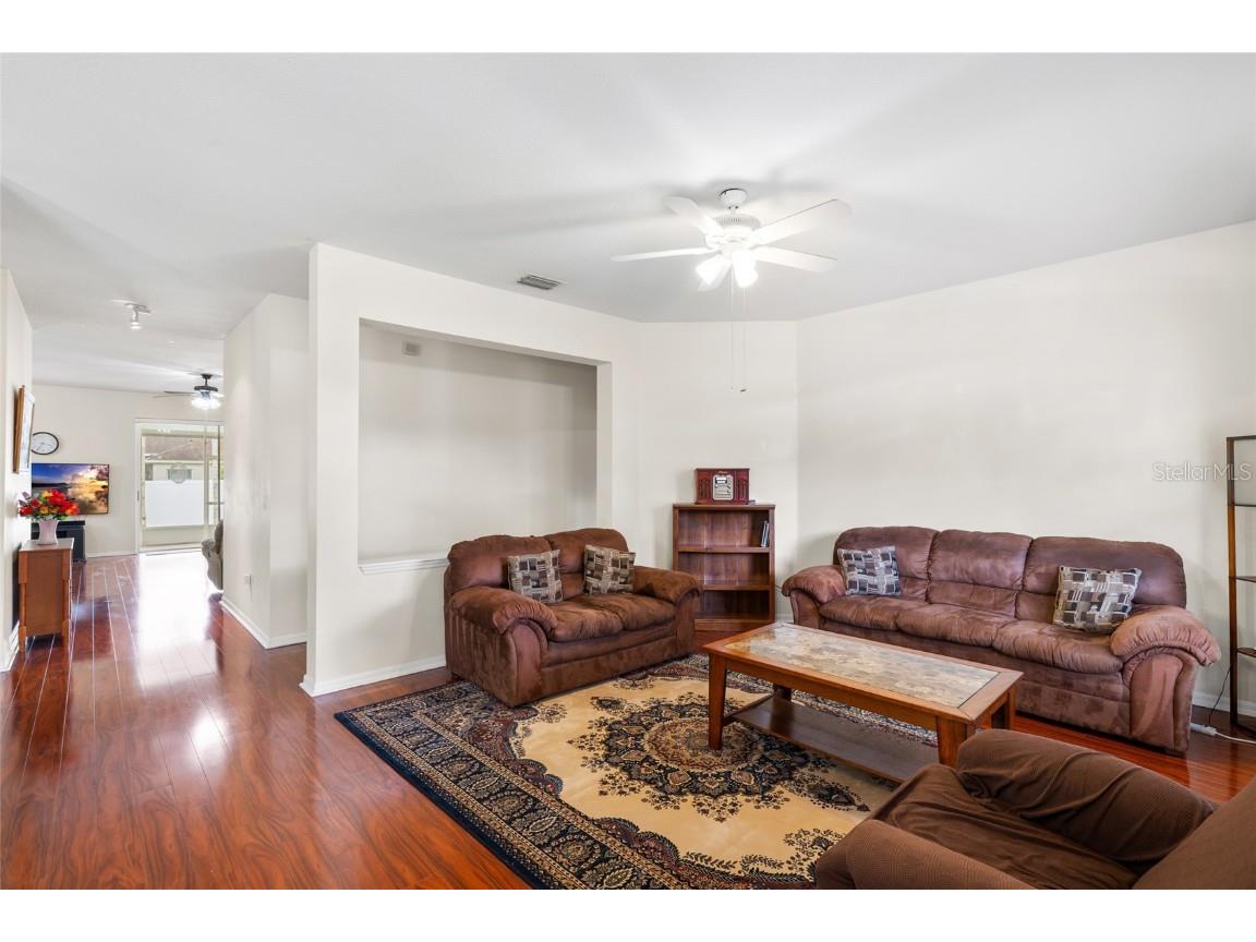 2763 Valencia Grove Drive Valrico FL 33596 L4956383 image7