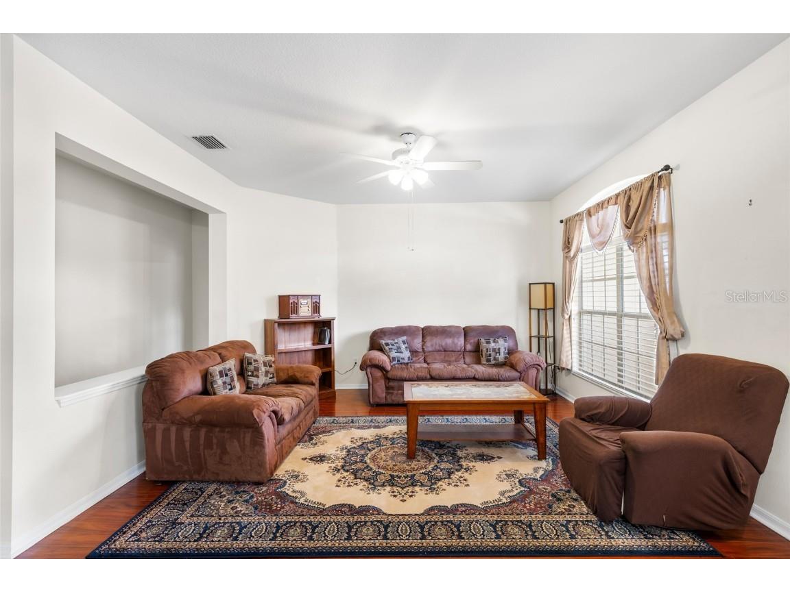 2763 Valencia Grove Drive Valrico FL 33596 L4956383 image8